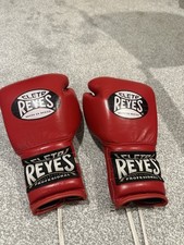 Reyes boxing gloves for sale  UK