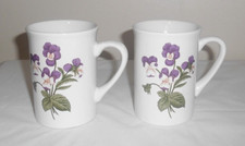Canecas de cerâmica doces Fannie May brancas com flores Pansy - 2 - 4" de altura 3" de diâmetro. - Muito bom estado comprar usado  Enviando para Brazil