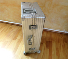 Rimowa valigia alluminio usato  Spedire a Italy