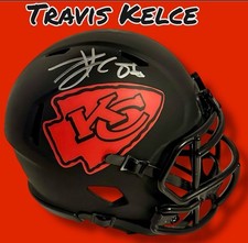 MINICAPACETE DE FUTEBOL AMERICANO AUTOGRAFADO ASSINADO POR TRAVIS KELCE Kansas City Chiefs com certificado de autenticidade comprar usado  Enviando para Brazil