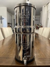 Sistema de filtragem de água Travel Berkey 1,5 gal sem filtros aço inoxidável frete grátis comprar usado  Enviando para Brazil