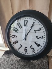 Round wall clock for sale  Fredericksburg