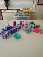 ¡Figuras y muebles para casa de muñecas Kid Connection y coche familia papá mamá e hijos! segunda mano  Embacar hacia Mexico