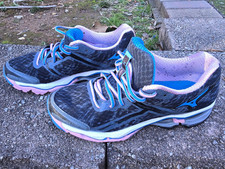 Women mizuno shoes for sale  Marietta