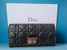 Carteira Christian Dior Lady Dior preta acolchoada pele de cordeiro com trava - com inclusões comprar usado  Enviando para Brazil