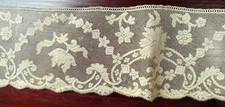 Dentelle ancienne fine d'occasion  Morestel