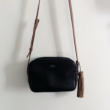 Bolsa tiracolo Arezzo couro preto bolsa Tiracolo Couro Ayla Pequena Preto comprar usado  Enviando para Brazil