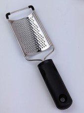 OXO Good Grips RALADOR DE QUEIJO E VEGETAIS, aço inoxidável e apertos emborrachado NOVO comprar usado  Enviando para Brazil