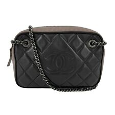 Chanel bicolor small d'occasion  Expédié en Belgium