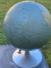 Grand globe terrestre d'occasion  Poix-Terron