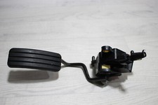 Gaspedal 8200297335 renault gebraucht kaufen  Schwaigern