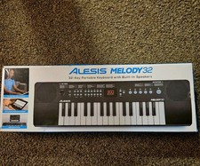 Mini piano digital Alesis Melody 32 portátil 32 teclas com alto-falantes embutidos, usado comprar usado  Enviando para Brazil