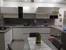 Cucina completa elettrodomesti usato  Leonforte