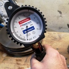 Pistolet gonflage michelin d'occasion  Bourg-de-Péage
