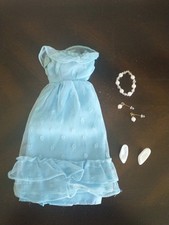 Usado, Brincos vintage Barbie feito à mão azul chiffon maxi vestido colar sapatos  comprar usado  Enviando para Brazil
