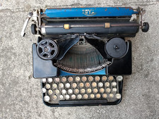 Macchina scrivere portatile usato  Carpi