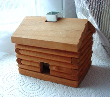 Cedar log house for sale  Fairfax