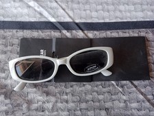 Lunettes soleil neuves d'occasion  Valençay