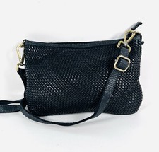 Usado, Bolsa tiracolo vintage italiana de couro preto tecido com tecido Intrecciato.  comprar usado Usado, Bolsa tiracolo vintage italiana de couro preto tecido com tecido Intrecciato.  comprar usado  Enviando para Brazil