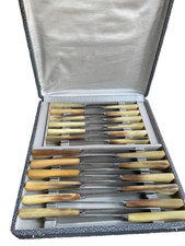Coffret grands petits d'occasion  Pontigny