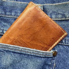 Carteira bifold de couro vintage LEVI’S denim desgastado anos 70 anos 80 comprar usado Carteira bifold de couro vintage LEVI’S denim desgastado anos 70 anos 80 comprar usado  Enviando para Brazil