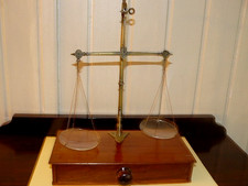 Ancienne balance anglaise d'occasion Ancienne balance anglaise d'occasion  Yvetot