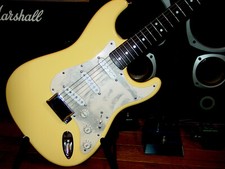 Fender stratocaster upgradée d'occasion  Joyeuse