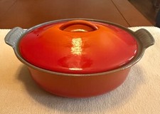 Usado, Forno holandês oval de ferro fundido Le Creuset Red Flame #24 (4,5 qts) comprar usado  Enviando para Brazil