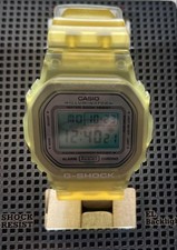 CASIO G-SHOCK DW-5600SG-7V esqueleto deslizante amarelo claro modelo limitado resistente a choques comprar usado  Enviando para Brazil
