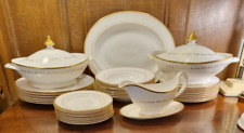 Excellent royal doulton for sale  READING
