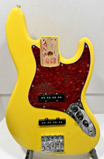 Corpo baixo Fender Player Jazz J, ponte de alta massa, amarelo creme amanteigado. comprar usado  Enviando para Brazil