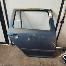 1z9833052 porta post. usato  Italia