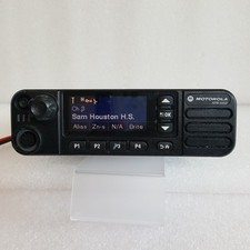 MOTOROLA XPR 5550 UHF AAM28QPN9KA1AN MOTOTRBO testado apenas para ligar comprar usado  Enviando para Brazil