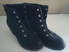 Bottines noires femme d'occasion  Orchamps-Vennes