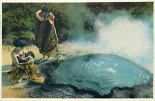 Nova Zelândia Hot Pool Cooking Maori mulher mergulha um kit de comida na primavera fervente comprar usado  Enviando para Brazil