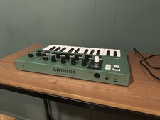 Arturia minilab midi d'occasion  Expédié en Belgium