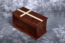 Walnut cremation urn d'occasion  Expédié en Belgium