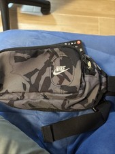 Borsello nike usato  Roma