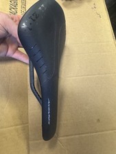 Selim de trilho de carbono Fizik Antares R1 comprar usado Selim de trilho de carbono Fizik Antares R1 comprar usado  Enviando para Brazil