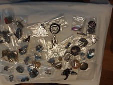 Assorted vintage brooches for sale  PETERBOROUGH