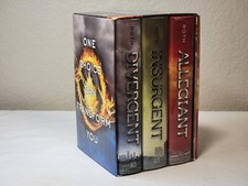 Usado, Divergent Insurgent Allegiant Series Box Set by Veronica Roth All 3 Books comprar usado  Enviando para Brazil