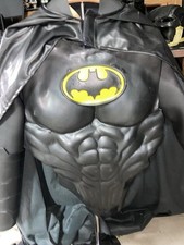 Batman muscular chest d'occasion  Expédié en Belgium