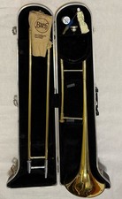 Trombone baixo Bach com boca e estojo rígido comprar usado  Enviando para Brazil