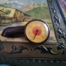 Misuratore pressione pneumatic usato  Diano San Pietro