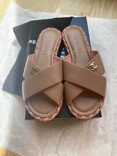 Mules chanel beiges usato  Spedire a Italy
