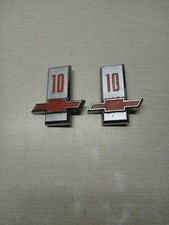 Usado, Par de emblemas de para-lama dianteiro Chevrolet C10 1963 (2) OEM original usado peça de 1 ano comprar usado  Enviando para Brazil