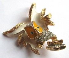 Broche couleur chouette d'occasion  Bonneuil-Matours