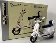 Autoart scale vespa for sale  BRISTOL