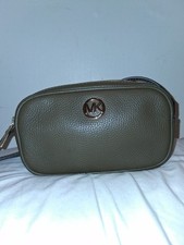 Usado, Tiracolo Michael Kors couro verde oliva comprar usado  Enviando para Brazil