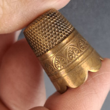 Ancien dé coudre d'occasion Ancien dé coudre d'occasion  Flavy-le-Martel